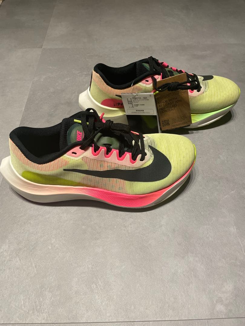 新品NIKE ズームフライ5 26cm ランニングシューズ ナイキ