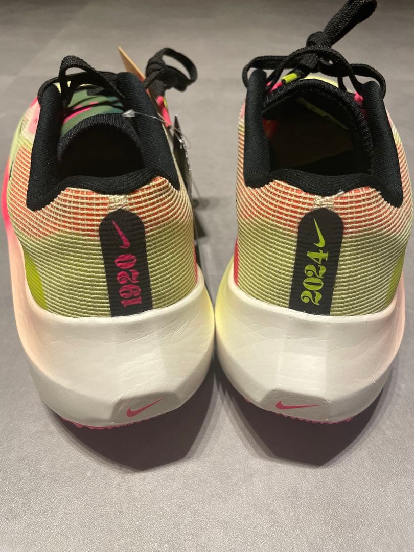 新品NIKE ズームフライ5 26cm ランニングシューズ ナイキ