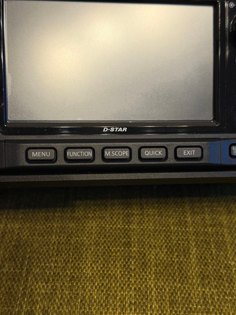 【美品】ICOM IC-705 Wind Campクレードル付き