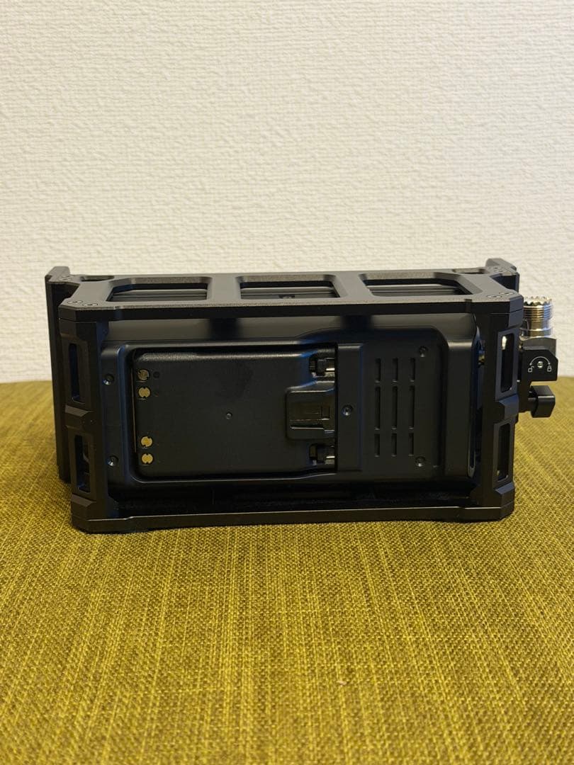 【美品】ICOM IC-705 Wind Campクレードル付き