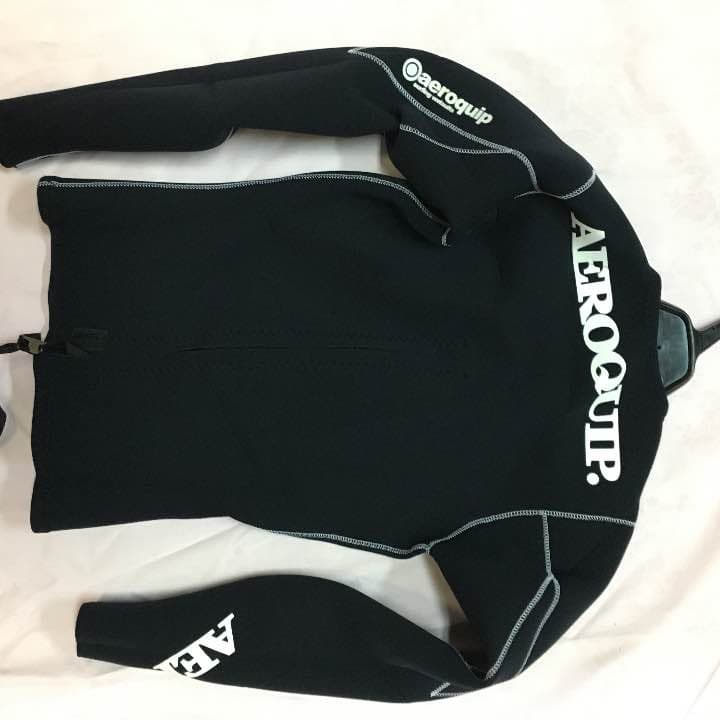 ウェットスーツ 新品