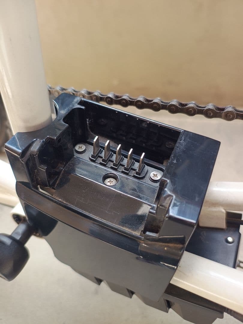 カワサキ　ノスリス　noslisu 電動アシスト三輪車+OGK チャイルドシート