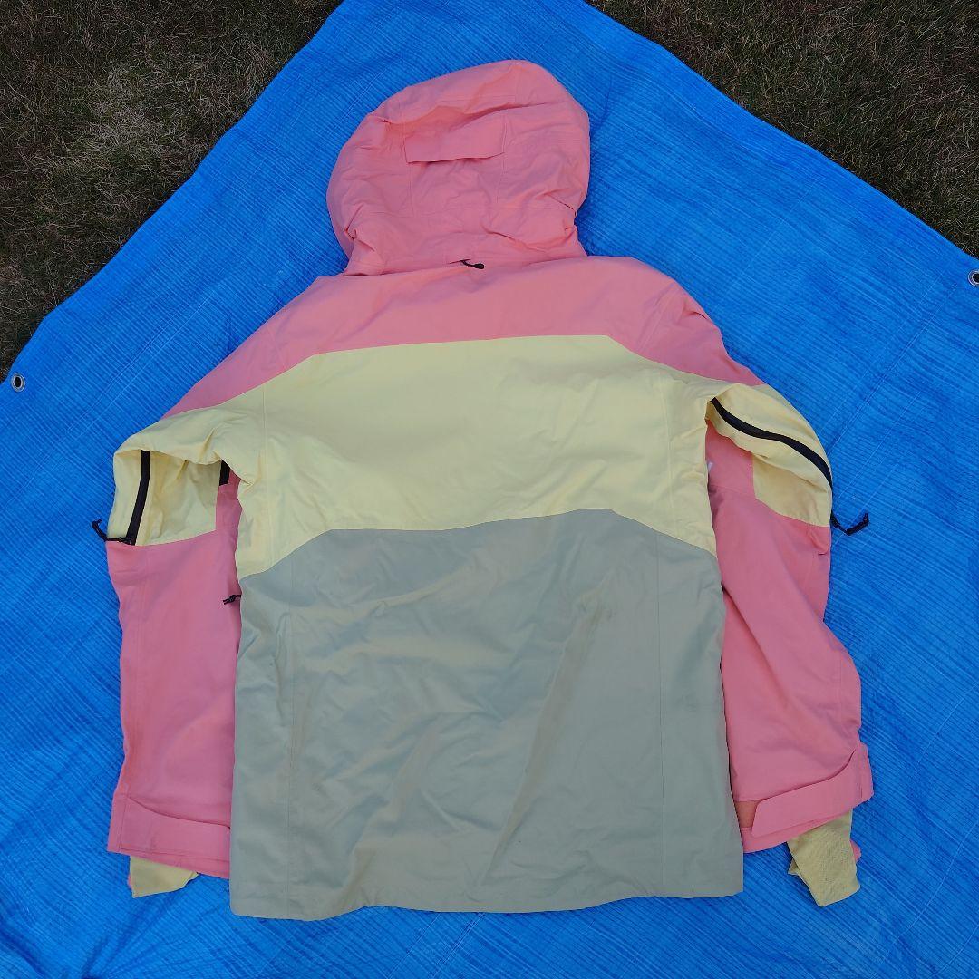 Burton [ak] スノーボードウェア　レディース ジャケットSサイズ