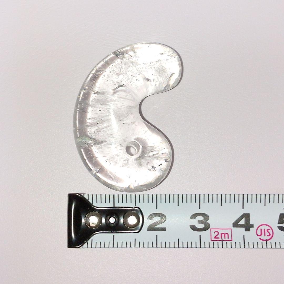 【勾玉】 天然水晶／クォーツ 19.5g