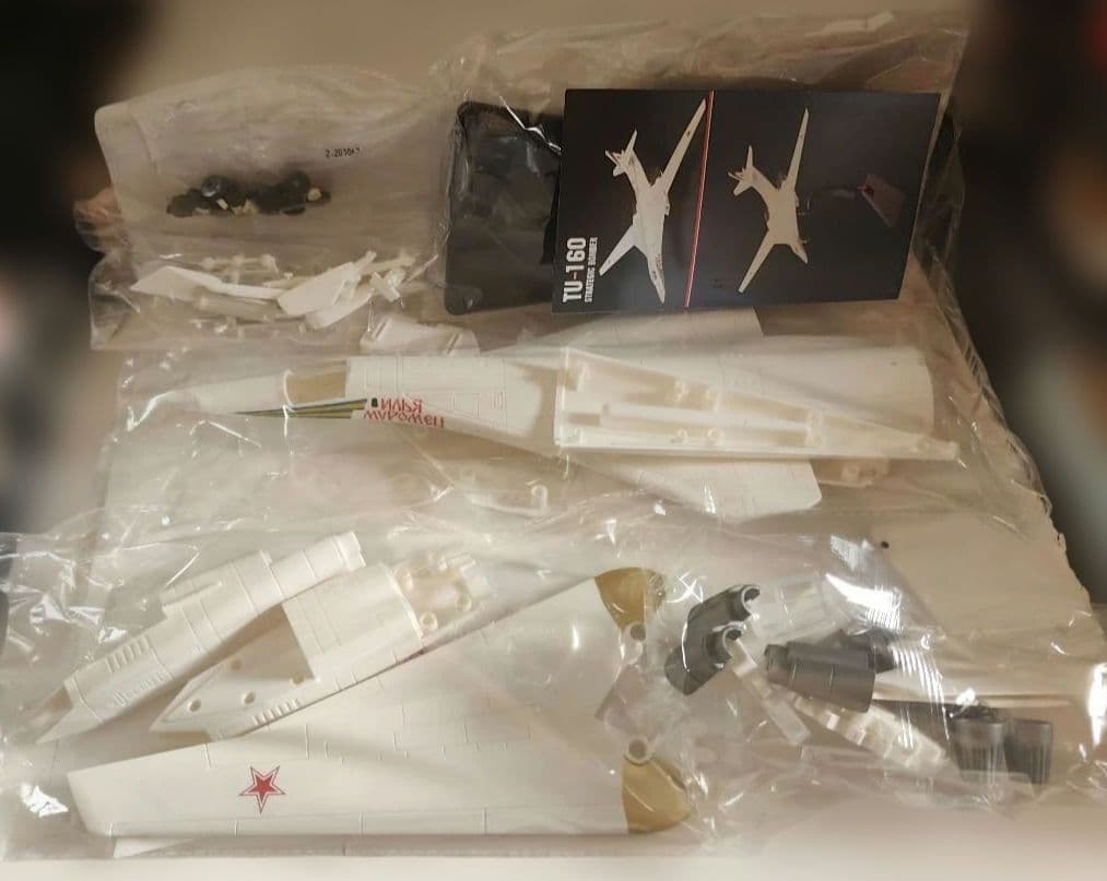 希少 巨大迫力満点 1/100Tu-160ソビエト軍 超音速戦略爆撃機 翼可動