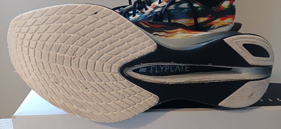 Nike ヴェイパーフライ4　27.5㌢ 【送料込み】