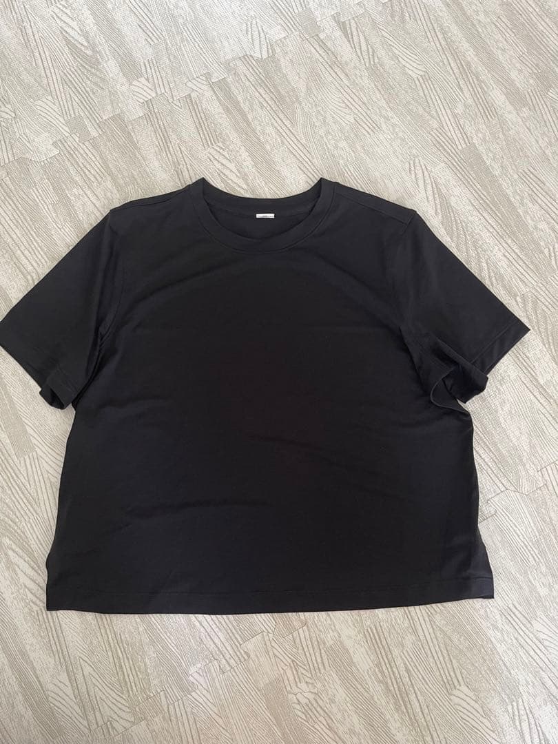 超軽量ウエスト丈Tシャツ　ルルレモン