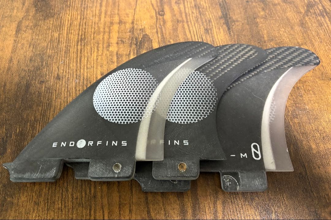 ENDORFINS エンダーフィン Mサイズ ケリースレーター