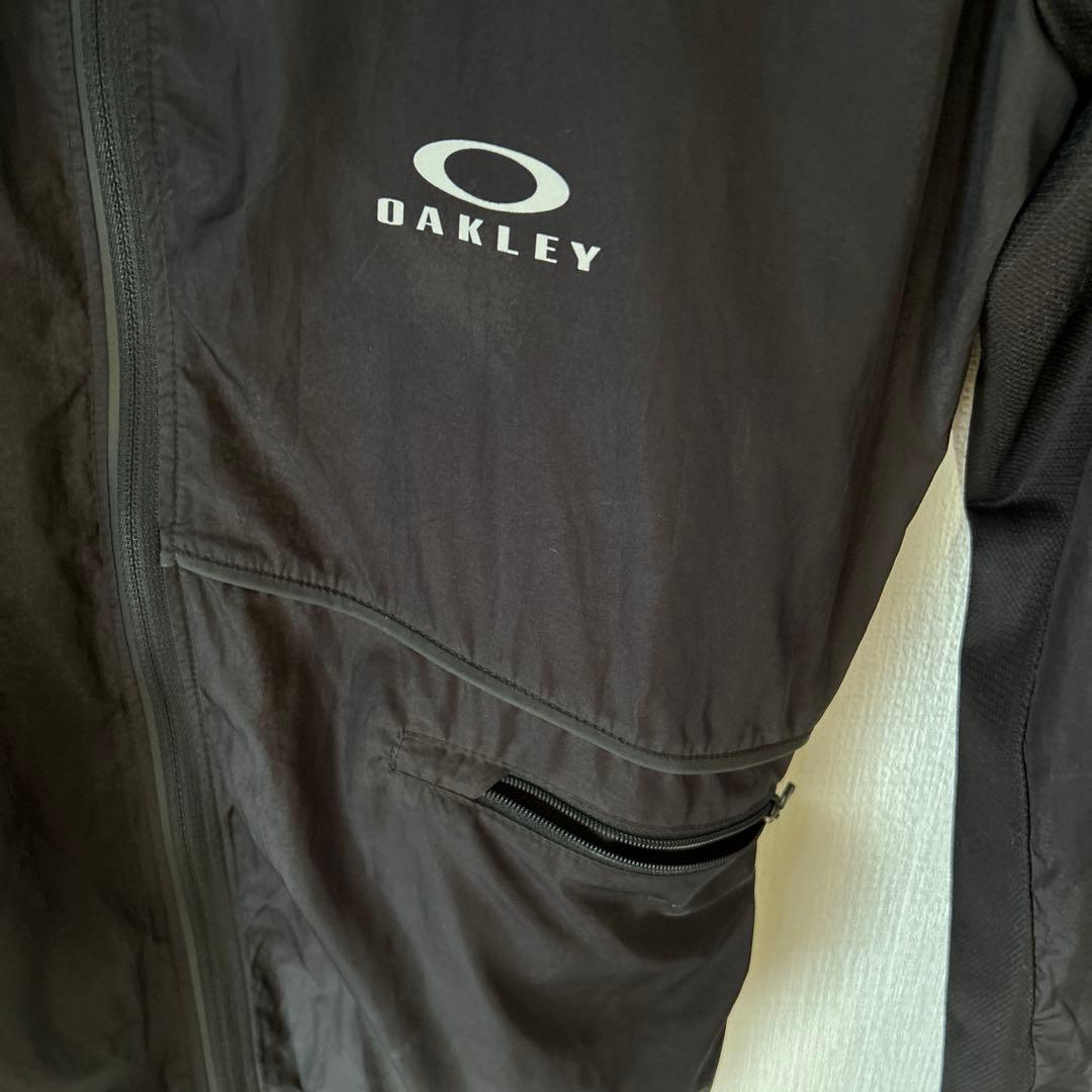 Oakley ブラック ウィンドブレーカー S