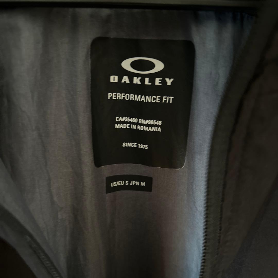 Oakley ブラック ウィンドブレーカー S