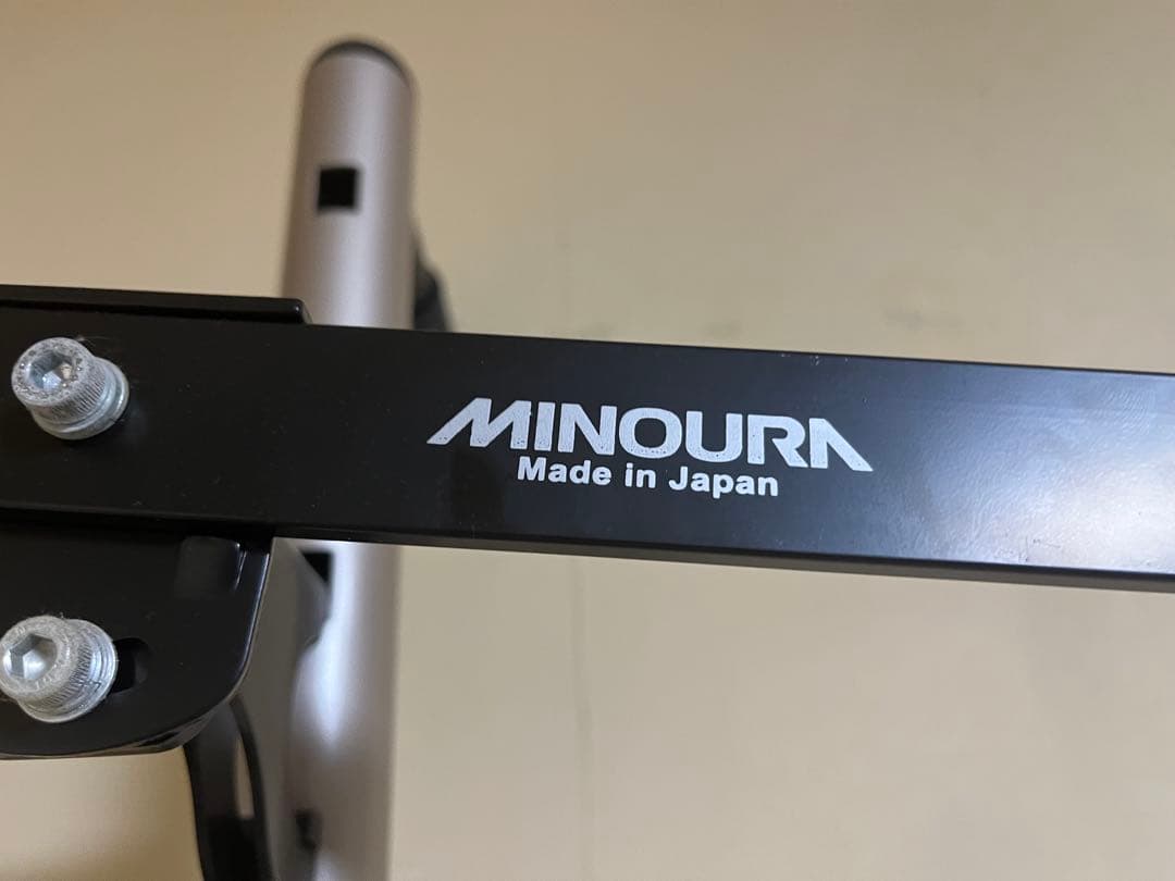 MINOURA グラビティスタンド　壁もたれ式2段型