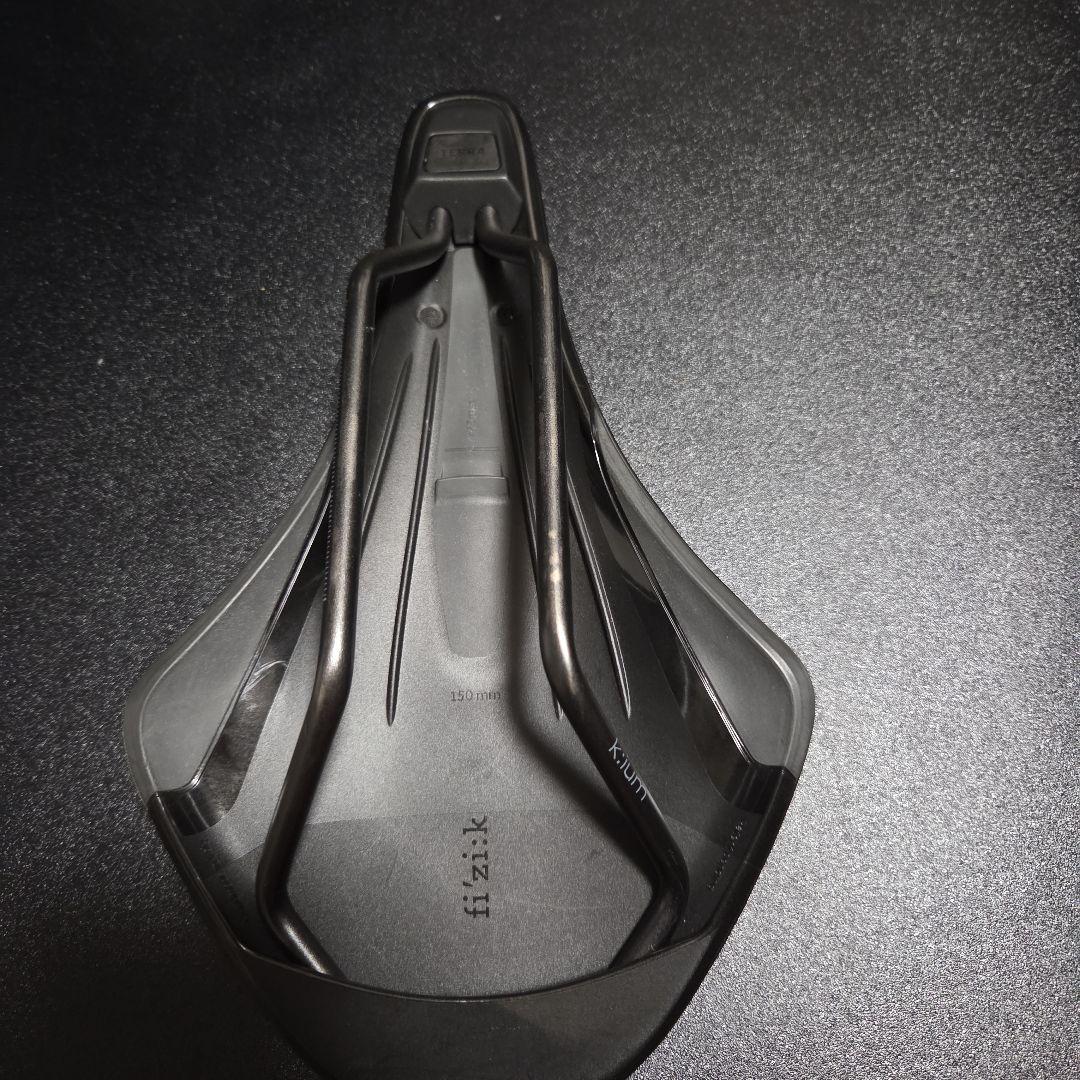 fizik サドル terra argo X3 150mm kiumレール