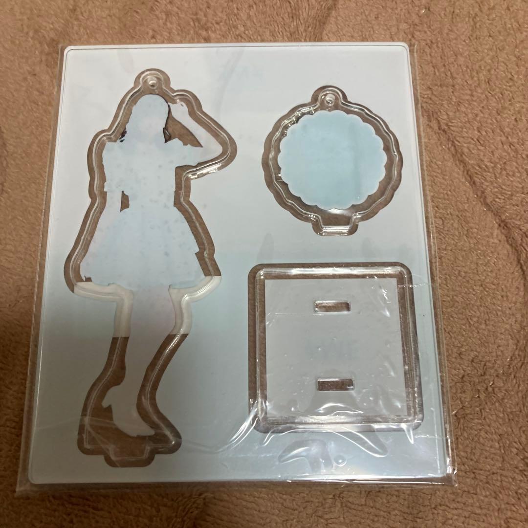 ノイミー　蟹沢萌子　アクスタ　キラキラ衣装