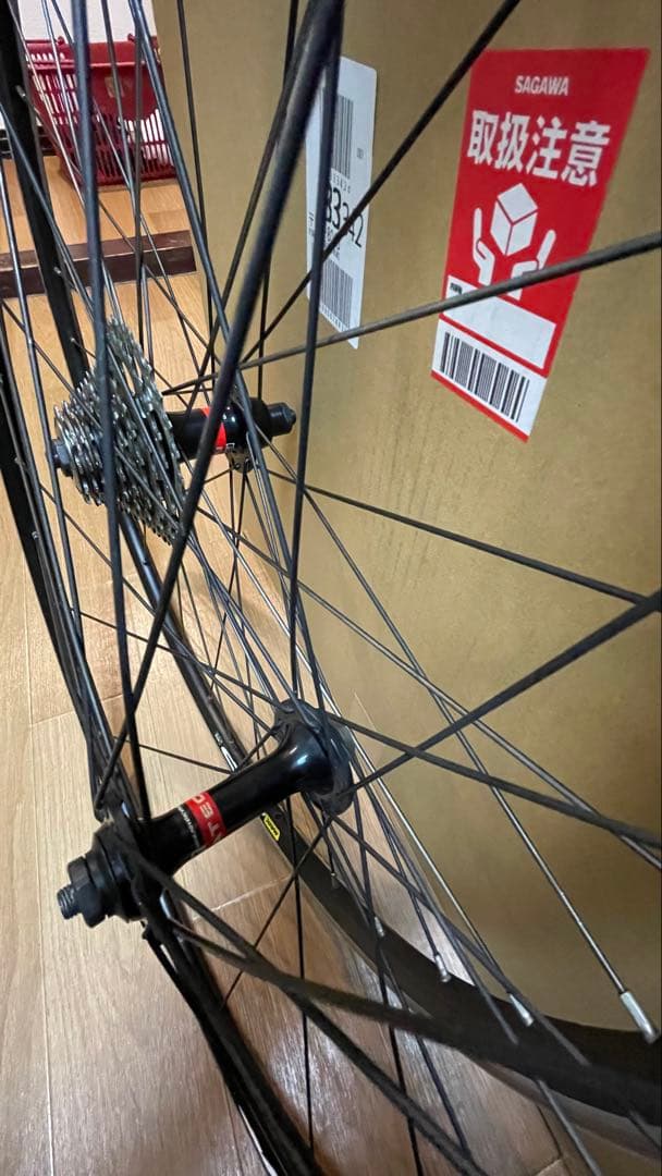 700cホイール、マビックリム、ノバテックハブ