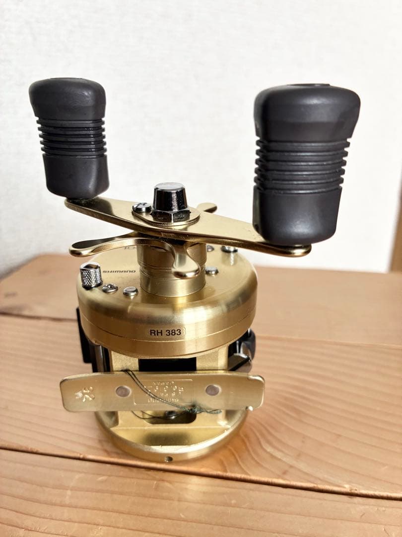 SHIMANO CALCUTTA 100XT (右)ベイトリール