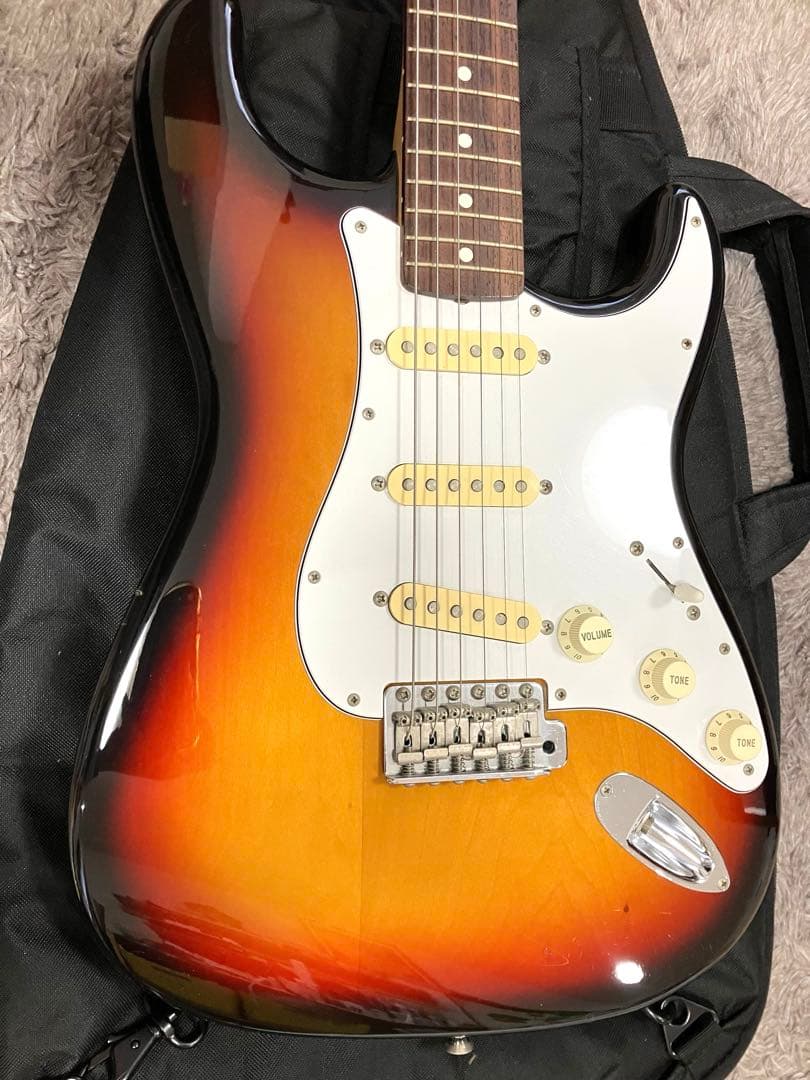 【美品】Fender Japan Standard Stratocaster