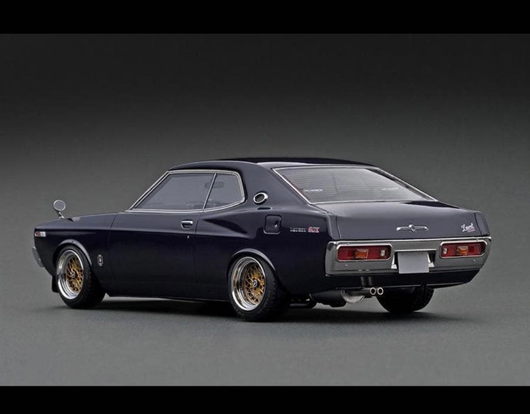 自動車 1/18 Nissan Laurel 2000SGXPurple