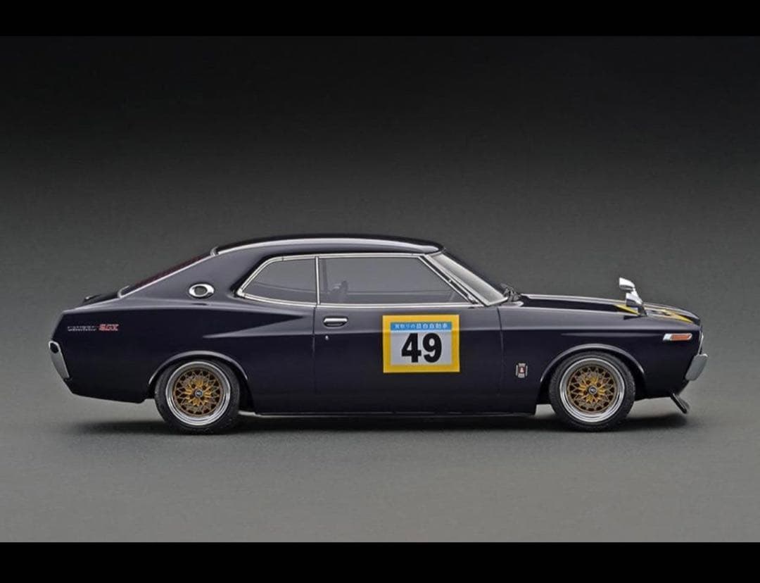 自動車 1/18 Nissan Laurel 2000SGXPurple