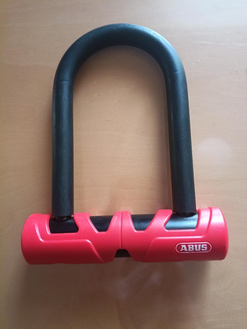 ABUS U字ロックとケーブルロックセット