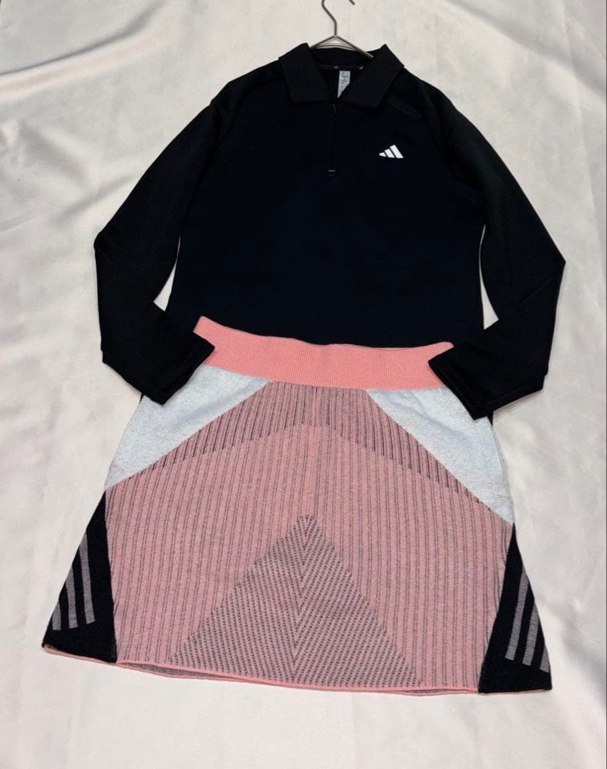 新品adidasゴルフスリーライン入りポロシャツ　アーカイブグラフィックスカート