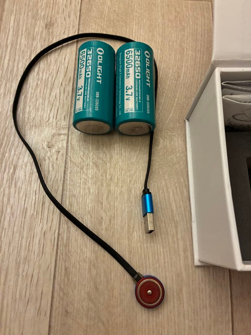 OLIGHT オーライト MarauderMini オレンジ 予備バッテリー付き