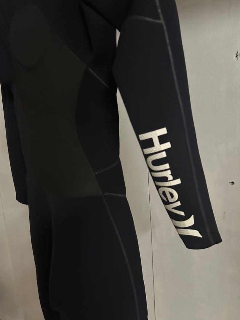 未使用新品　Hurleyハーレー 3mmレディースウエットスーツ
