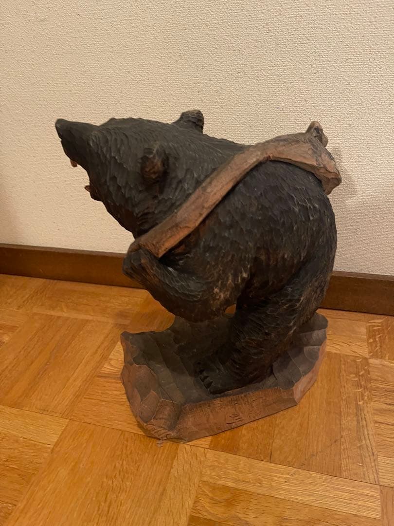 木製クマの彫刻 置物