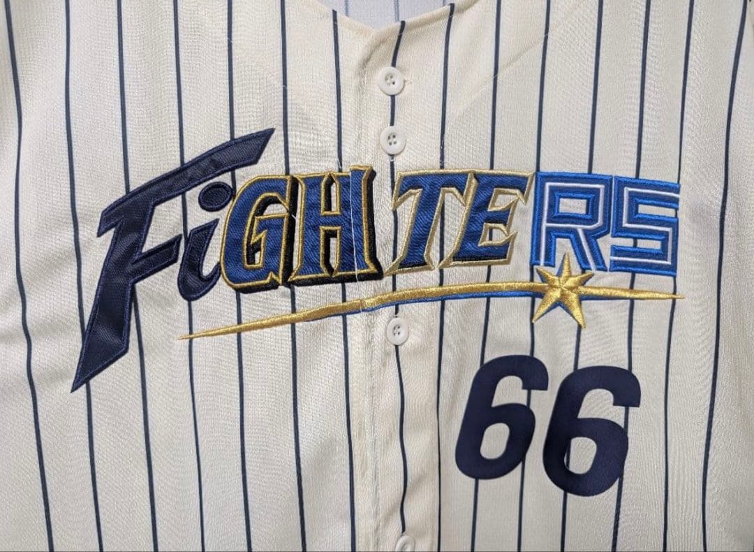 ファイターズ50周年記念 ユニフォーム 万波選手　Lサイズユニフォーム