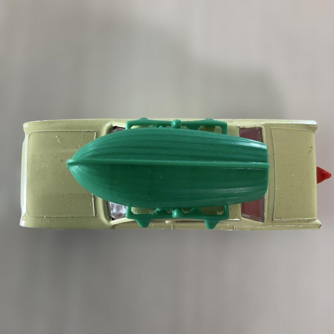 ミニカー　マッチボックス　45 フォード コルセア＆ボート