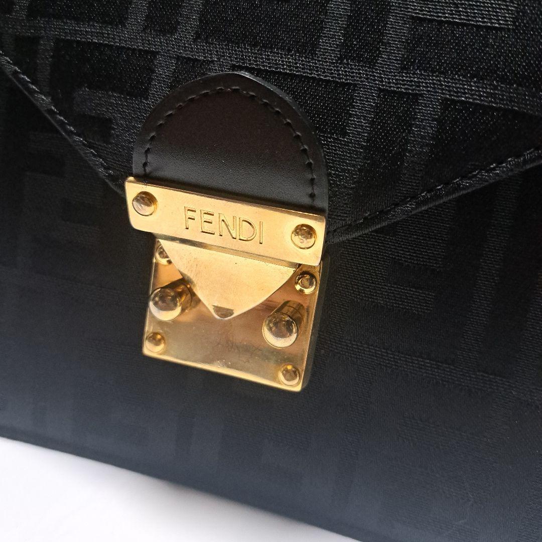 Fendi ロゴ ハンドバッグ ブラック