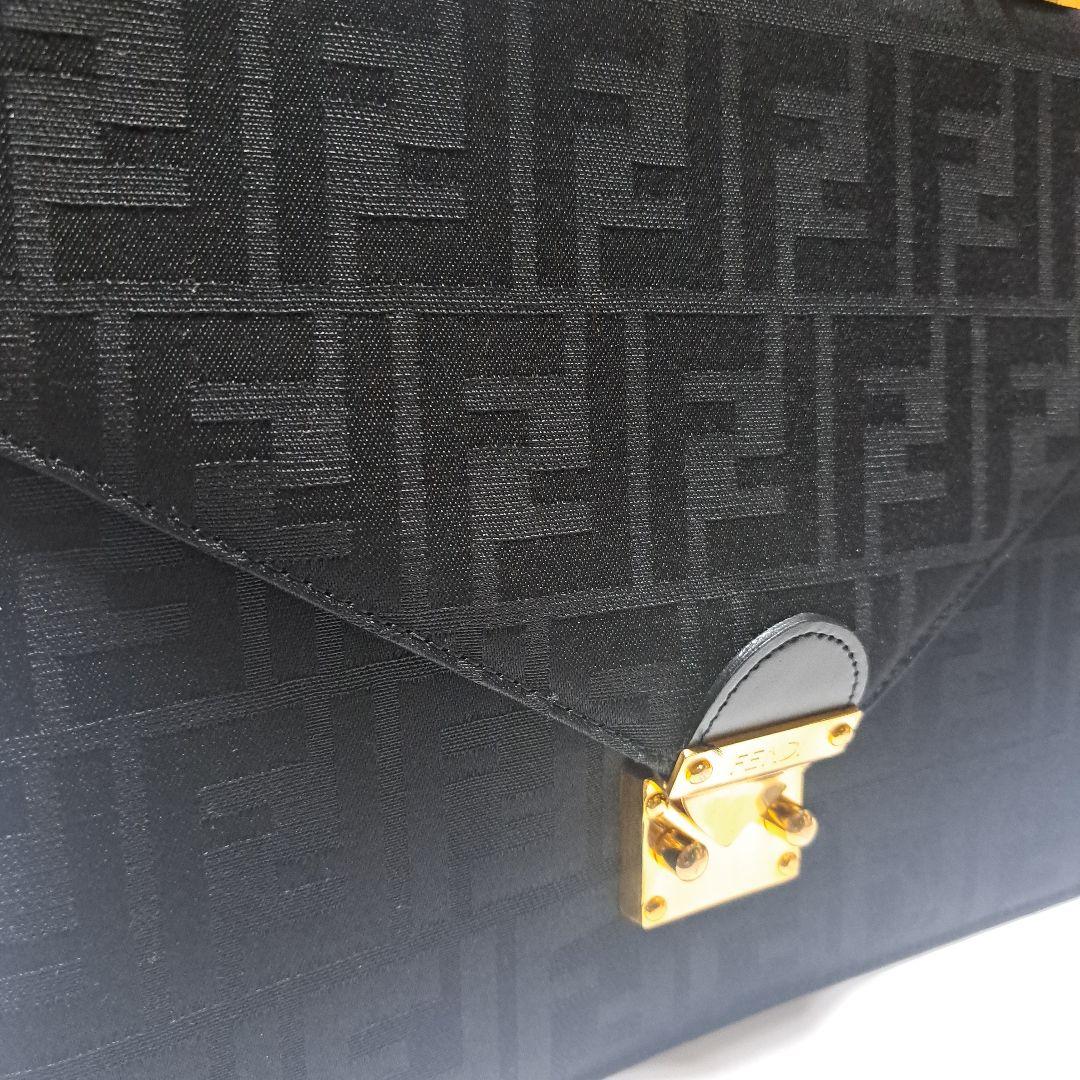 Fendi ロゴ ハンドバッグ ブラック