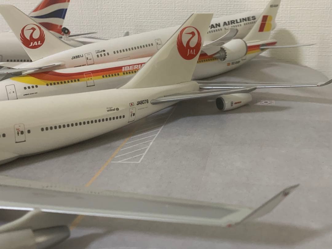 昭和ろく‼️ホーガン１／２００ＪＡＬ／Ｂ７４７-４００２代目鶴丸塗装機