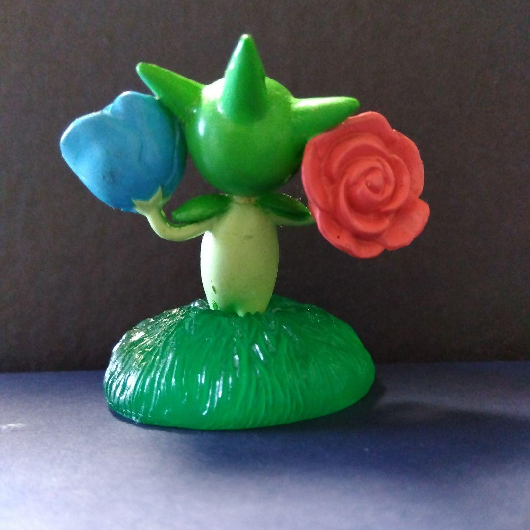 レア ポケモン モンコレ ロゼリア フィギュア 花を持つキャラクター