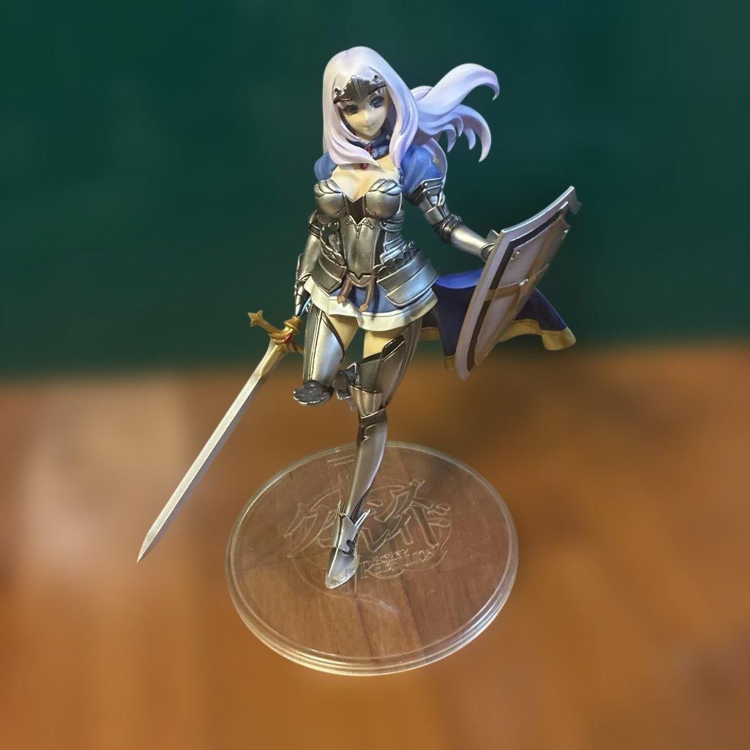 叛乱の騎士姫アンネロッテ　フィギュア 剣と盾のキャラクター