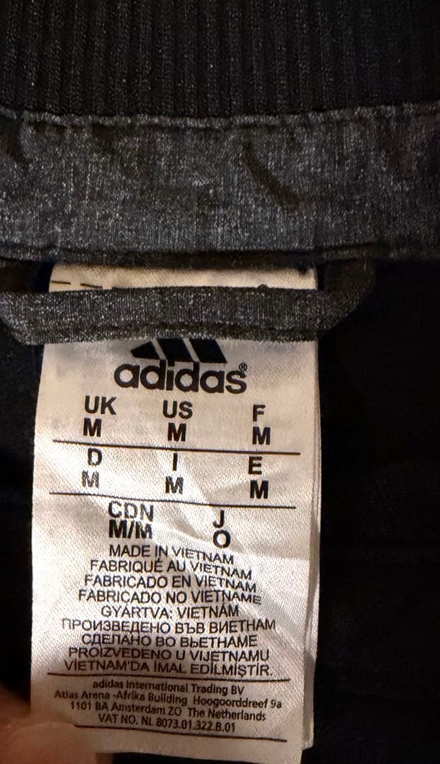 adidasサッカージャージ2点セット マンチェスターU（S）、チェルシー（M）