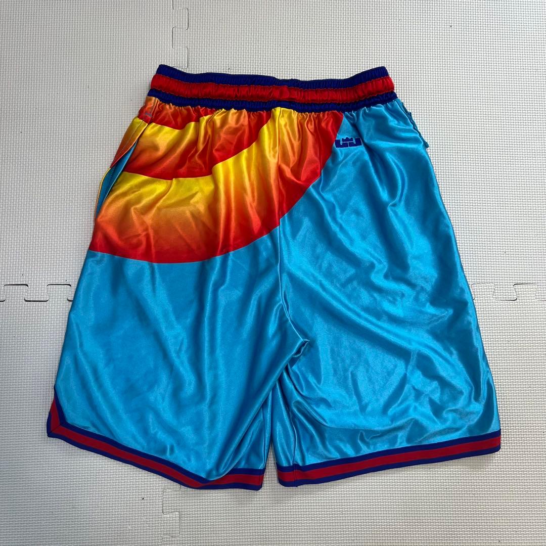 NIKE LeBron Space Jam Tune Squadセットアップ上下