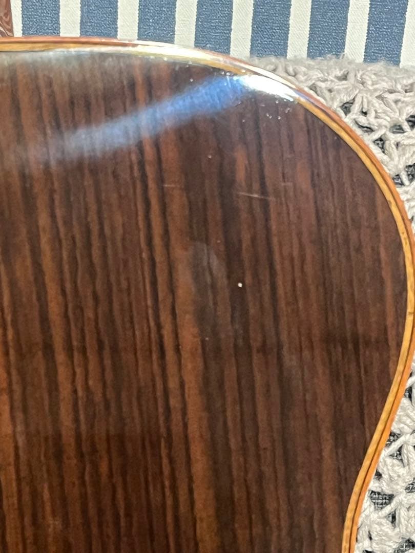 Thuận Guitar Custom Koa Model