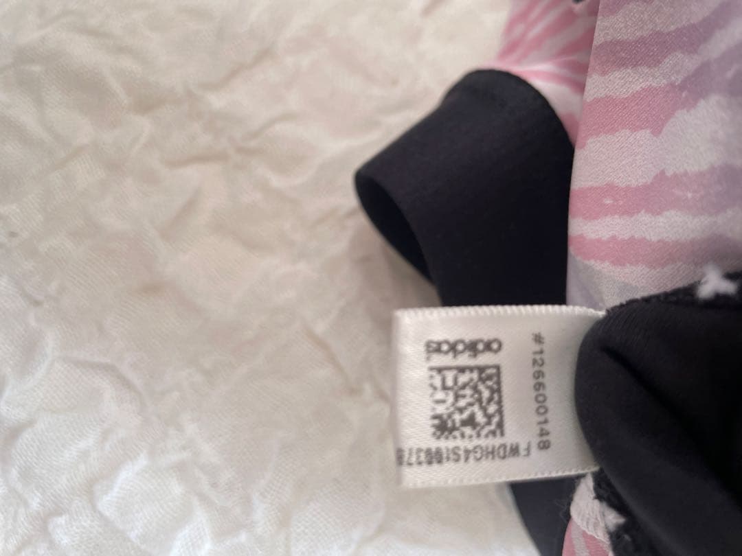 15,000→14,213円　adidas ヨガウエア　セットアップ　M
