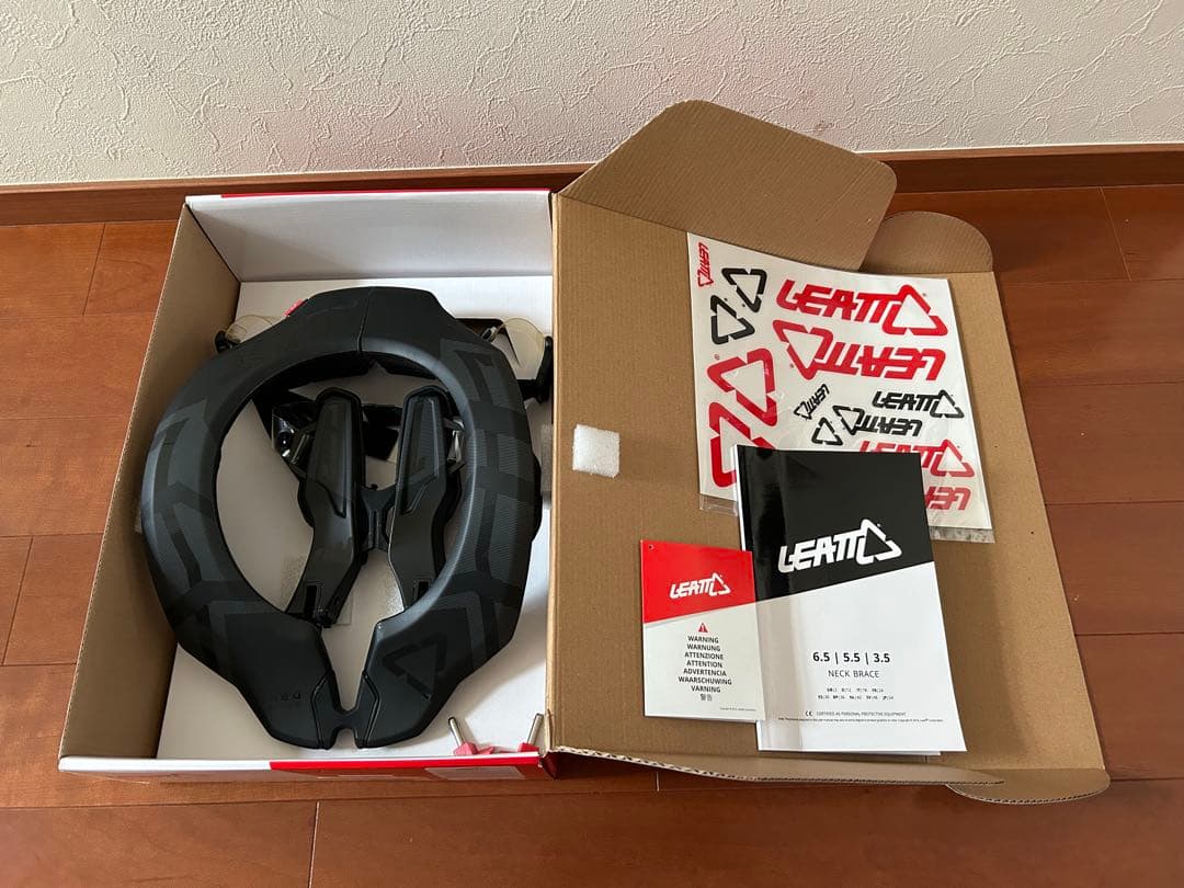 新品未使用　LEATT Neck Brace DBX 3.5 カーボン　DH