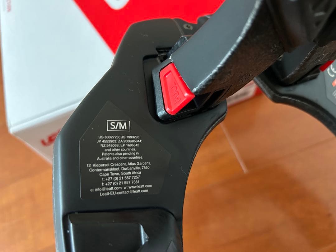 新品未使用　LEATT Neck Brace DBX 3.5 カーボン　DH