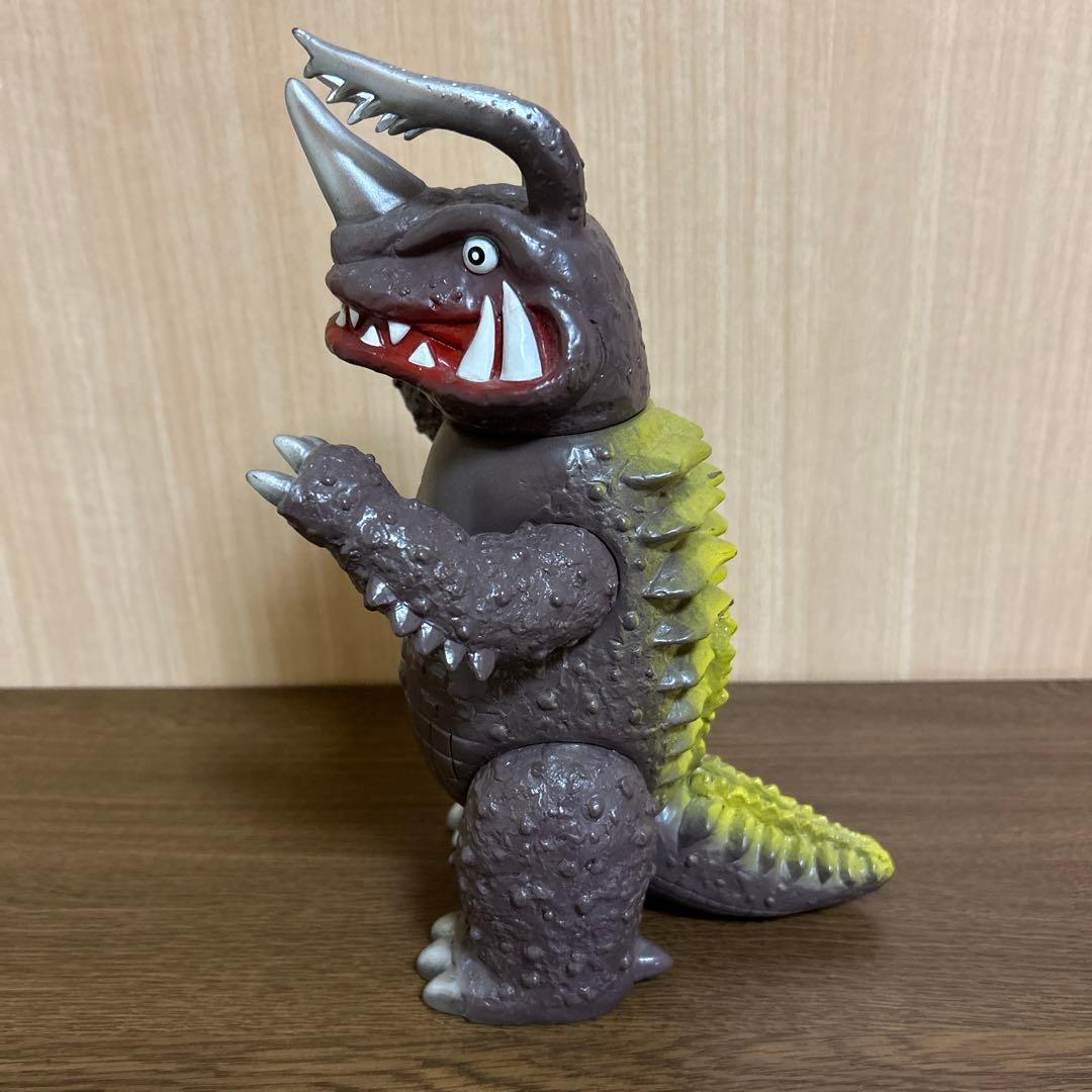 マーミット ネロンガ