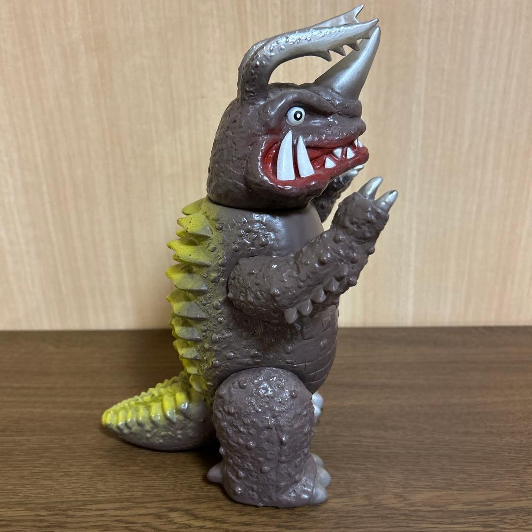 マーミット ネロンガ