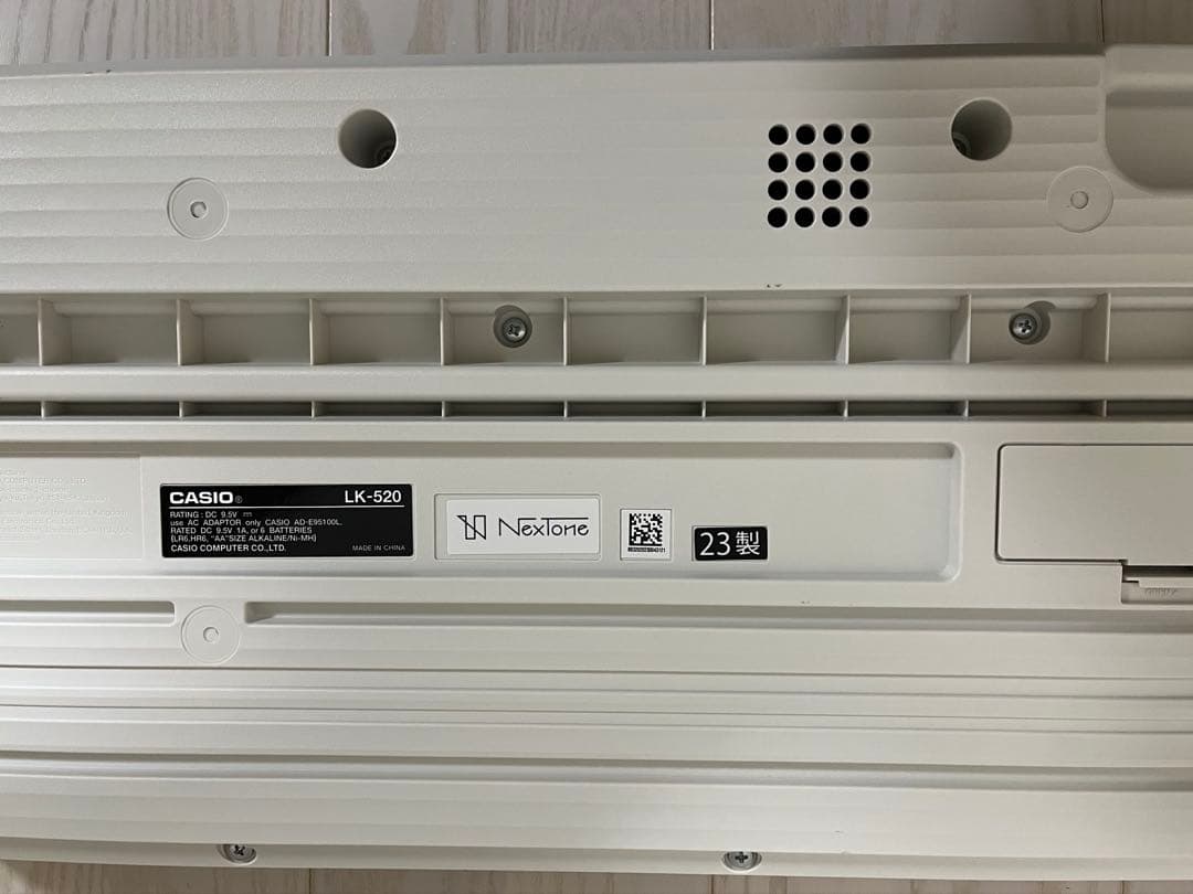 CASIO LK-520 ホワイト 電子キーボード