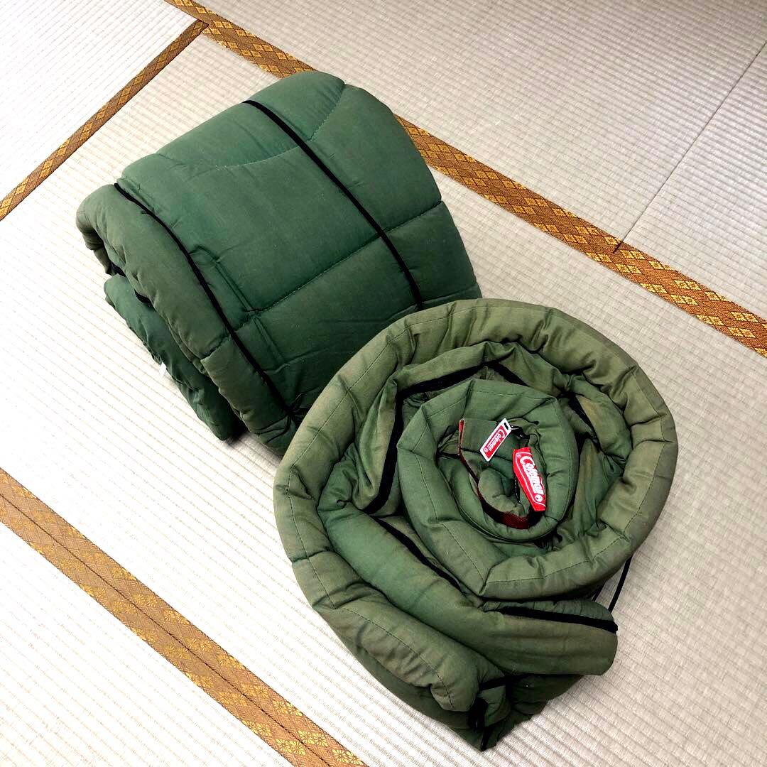 コールマン寝袋二枚　B