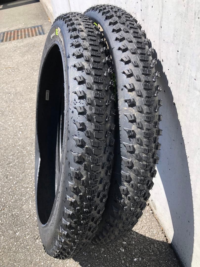 Continental ERuban Plus 20’’ x 2.4 2本セット