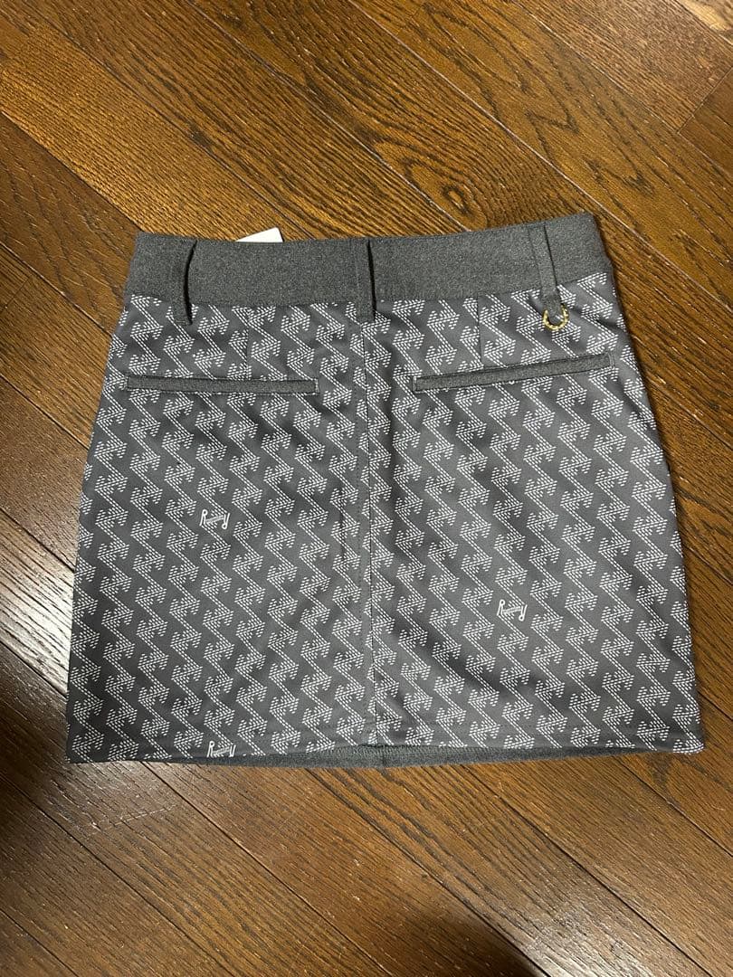 レザレクション　グレー スカートS