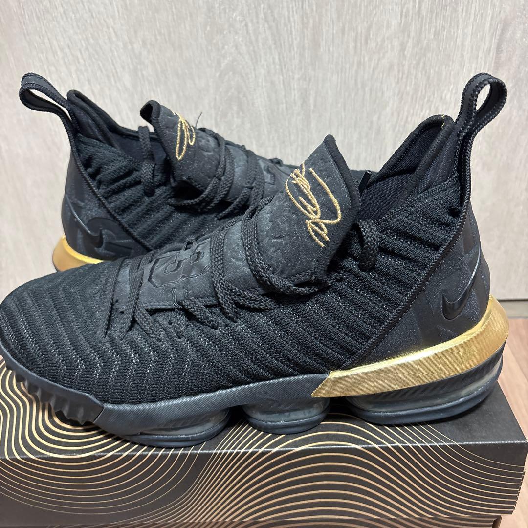 Nike LeBron 16 I'm King ナイキ レブロン16
