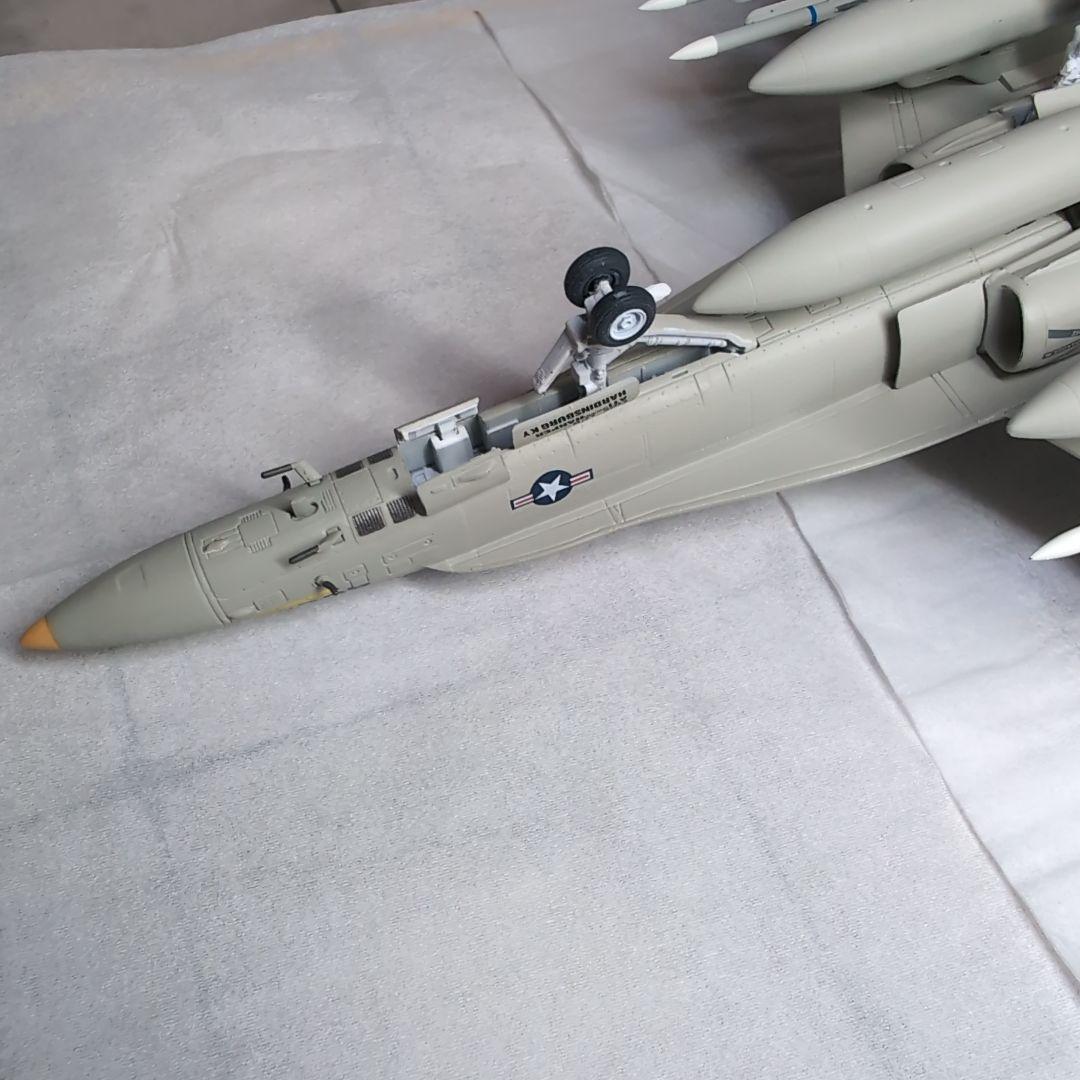 ドラゴンウイングスF/A-18C ダイキャスト完成品 1/72 VFA-195