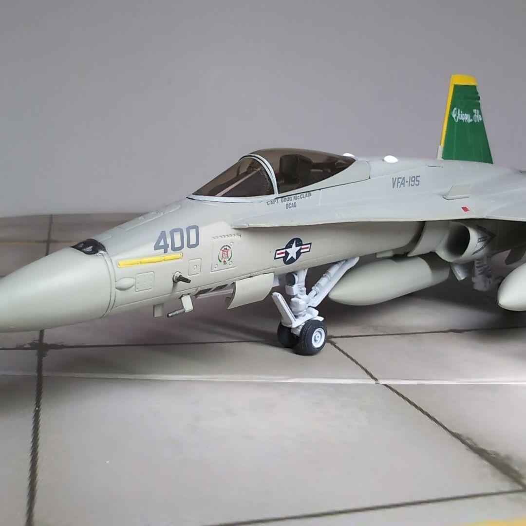 ドラゴンウイングスF/A-18C ダイキャスト完成品 1/72 VFA-195