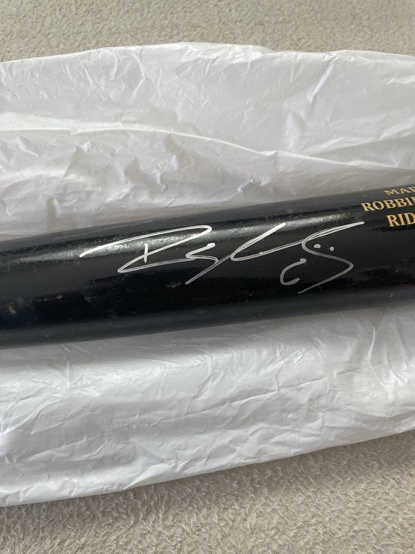 WBC出場メンバー　ロビー・グレンディニング選手サイン入り硬式バット
